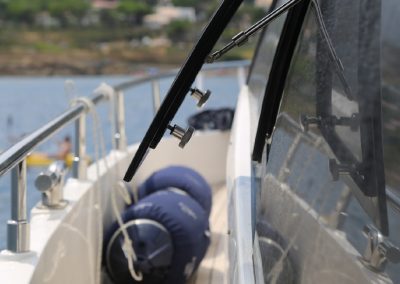 bouees-yacht-ferretti-550-mer
